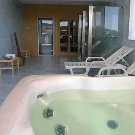 Pensjonat Casa De Alpajares - & 4*