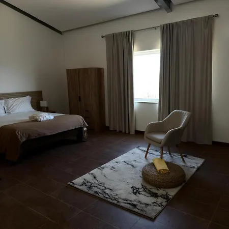 Casa De Alpajares - & 4* Freixo de Espada à Cinta
