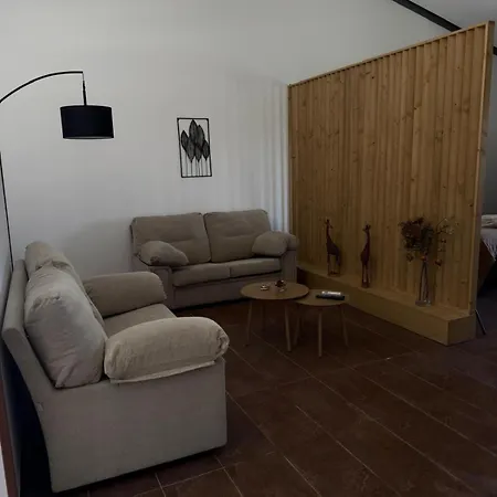 Pensjonat Casa De Alpajares - & 4*