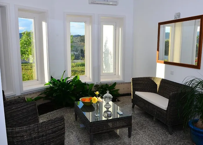 Pensión Casa De Alpajares - Guest House&spa Freixo de Espada à Cinta