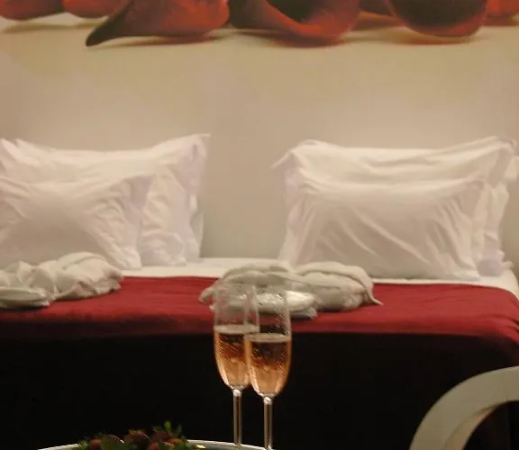 Casa De Alpajares - & 게스트하우스 4*